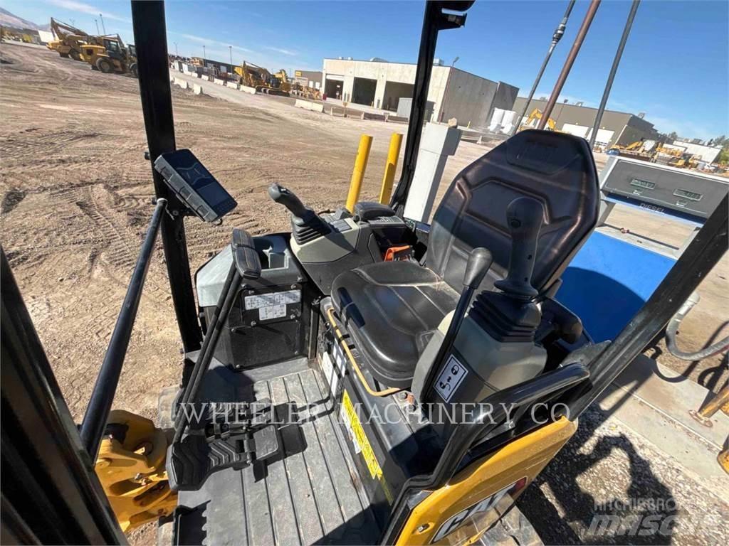 CAT 301.7 C1 حفارات زحافة