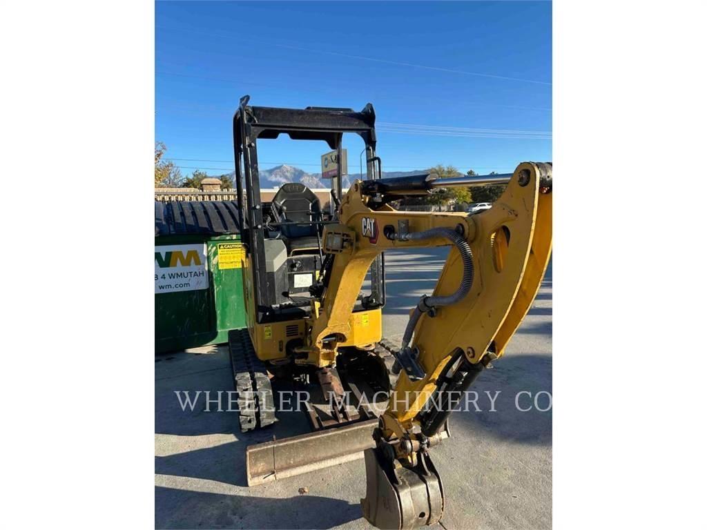 CAT 301.7 C1 حفارات زحافة