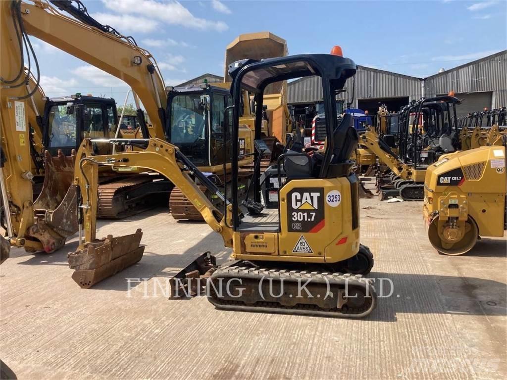 CAT 301.705 حفارات زحافة