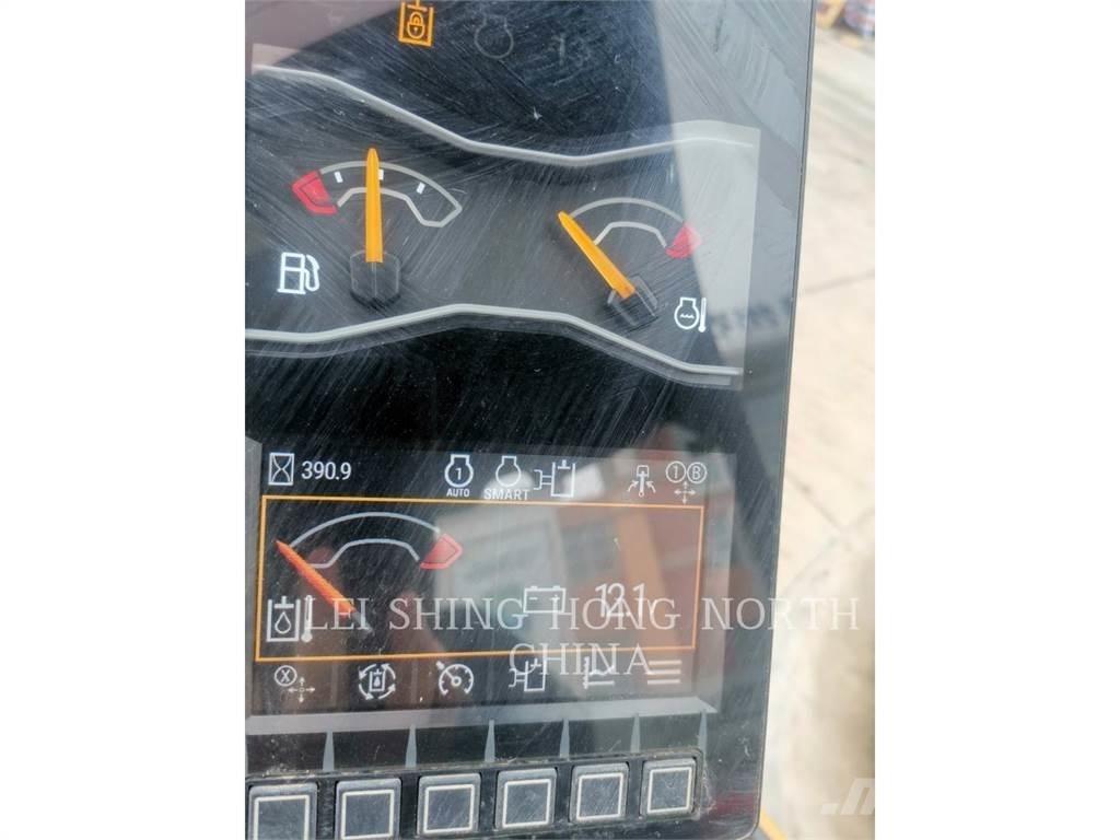 CAT 301.7CR حفارات زحافة
