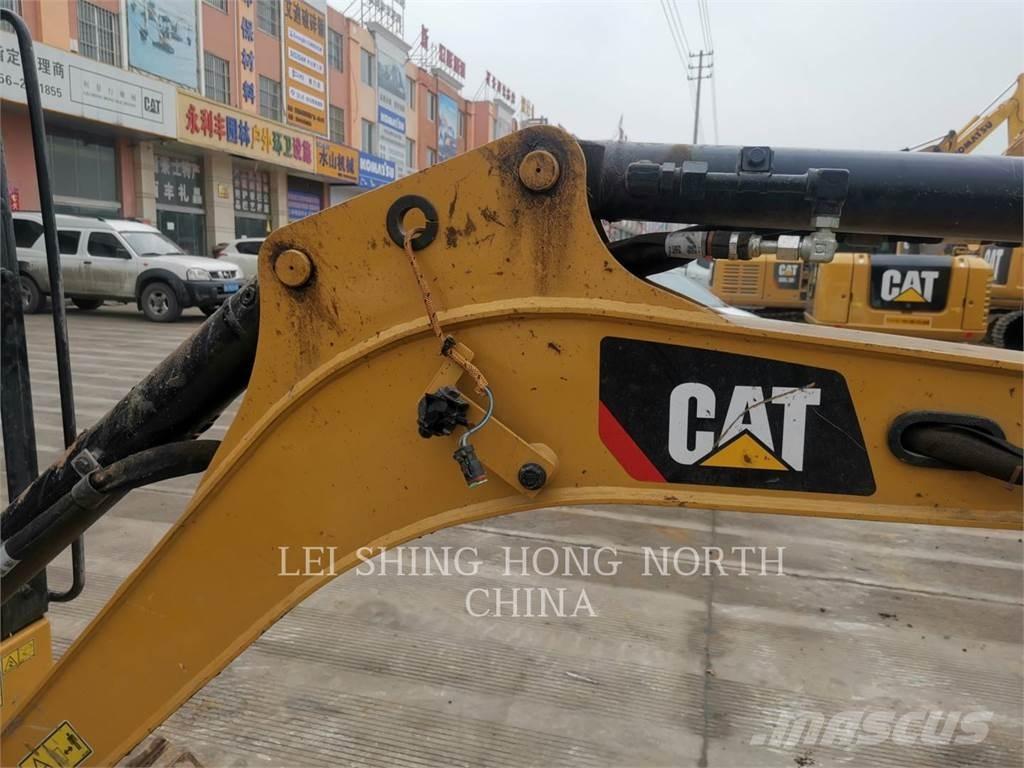 CAT 301.7CR حفارات زحافة