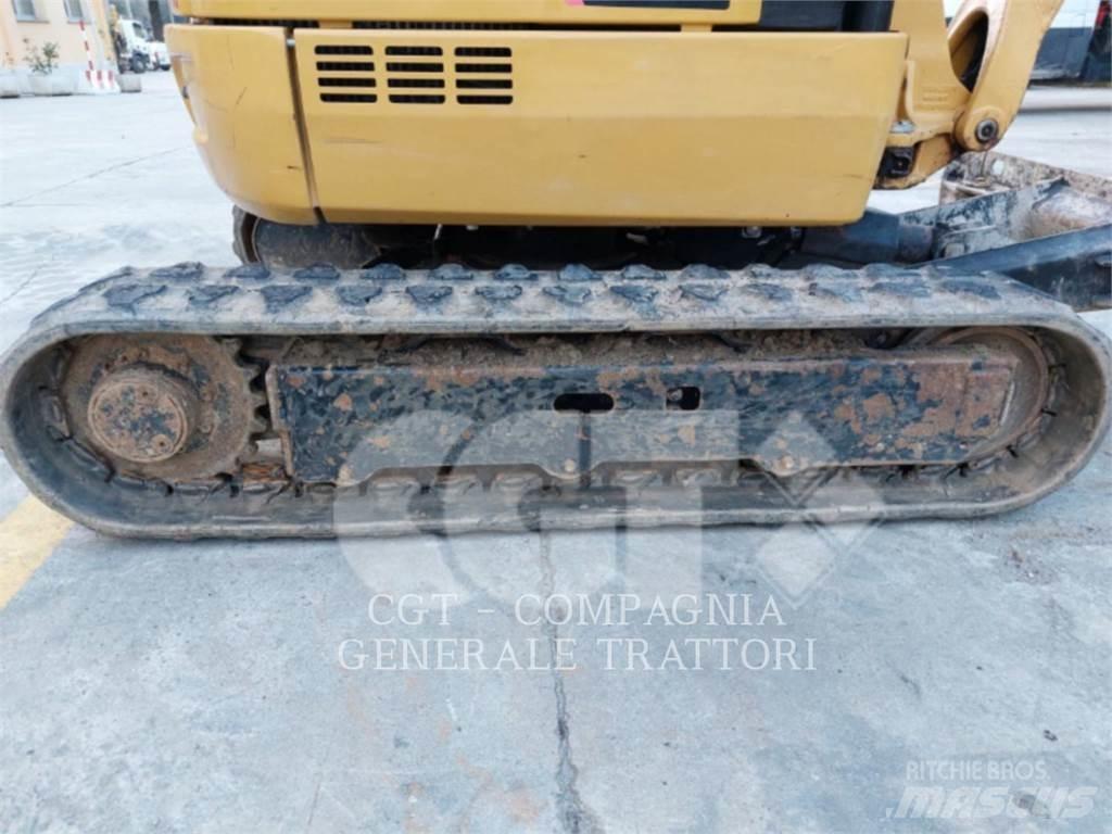 CAT 301.7D حفارات زحافة