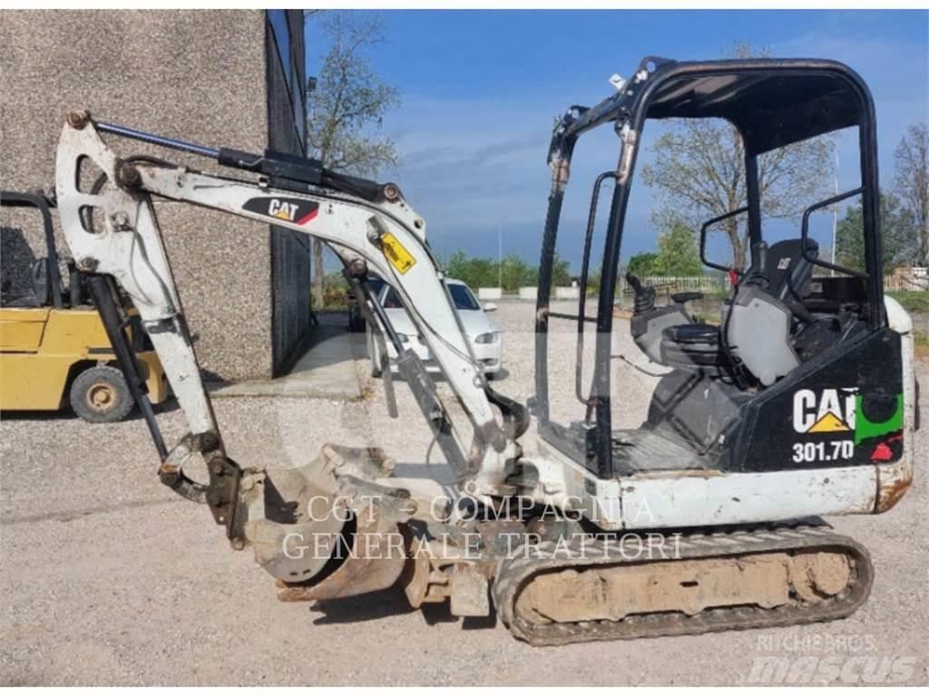 CAT 301.7D حفارات زحافة