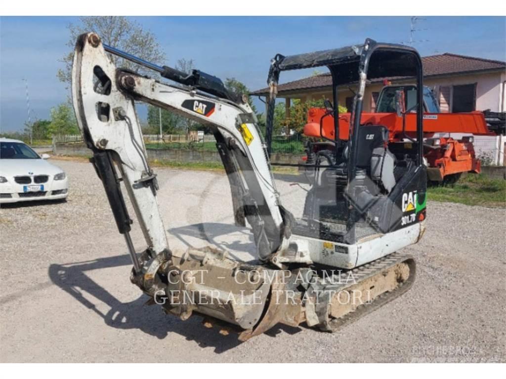 CAT 301.7D حفارات زحافة