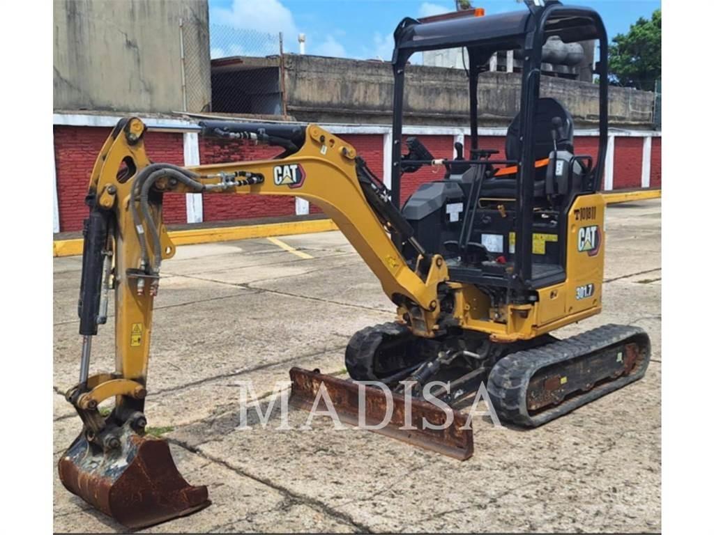 CAT 301.7D حفارات زحافة
