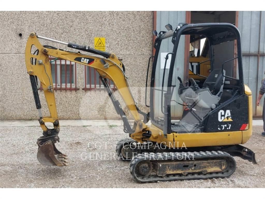 CAT 301.7D حفارات زحافة