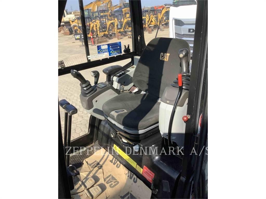 CAT 301.7D حفارات زحافة