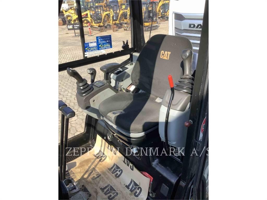 CAT 301.7D حفارات زحافة