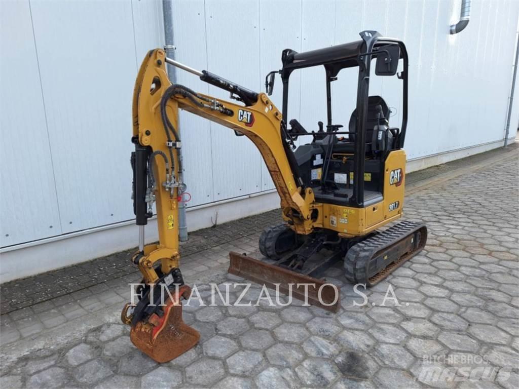CAT 301.7D حفارات زحافة