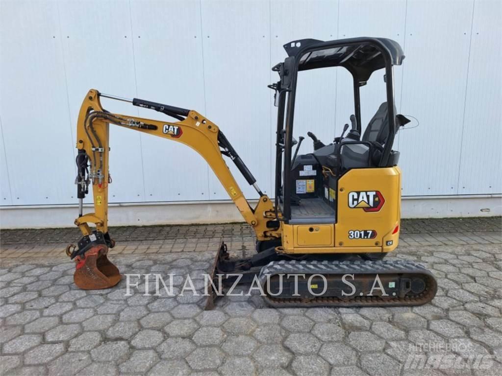 CAT 301.7D حفارات زحافة