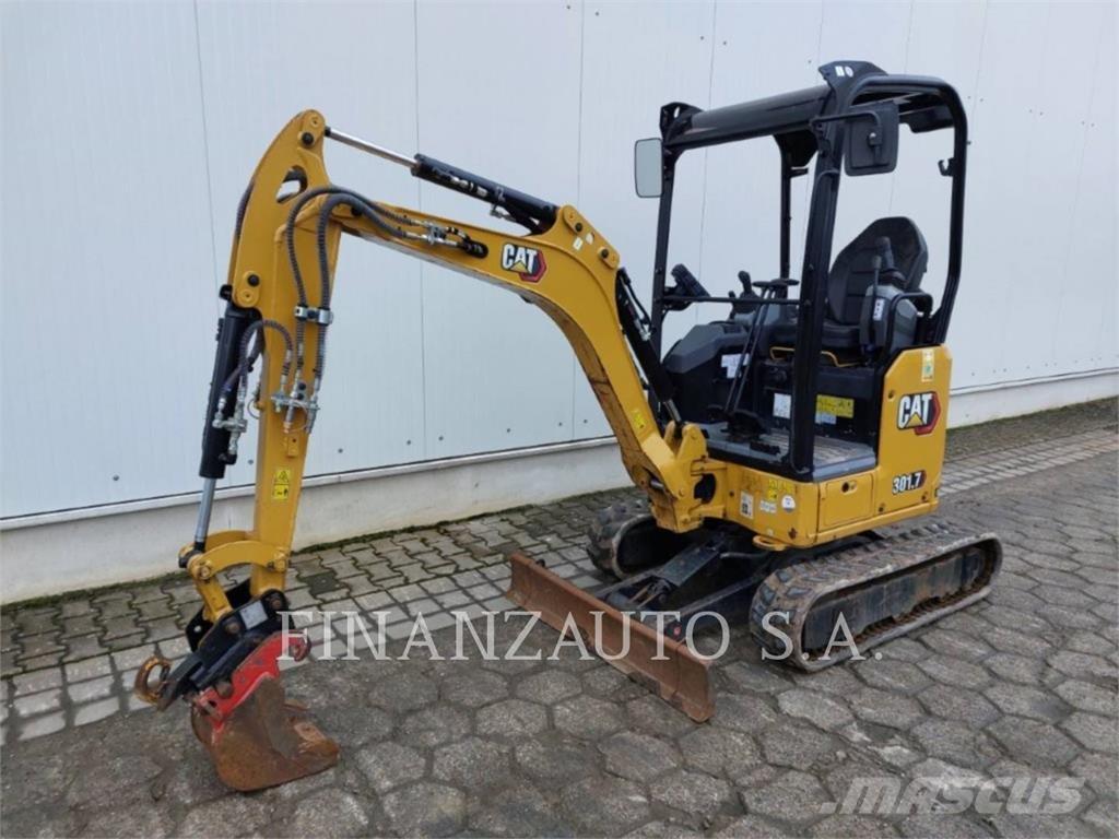 CAT 301.7D حفارات زحافة