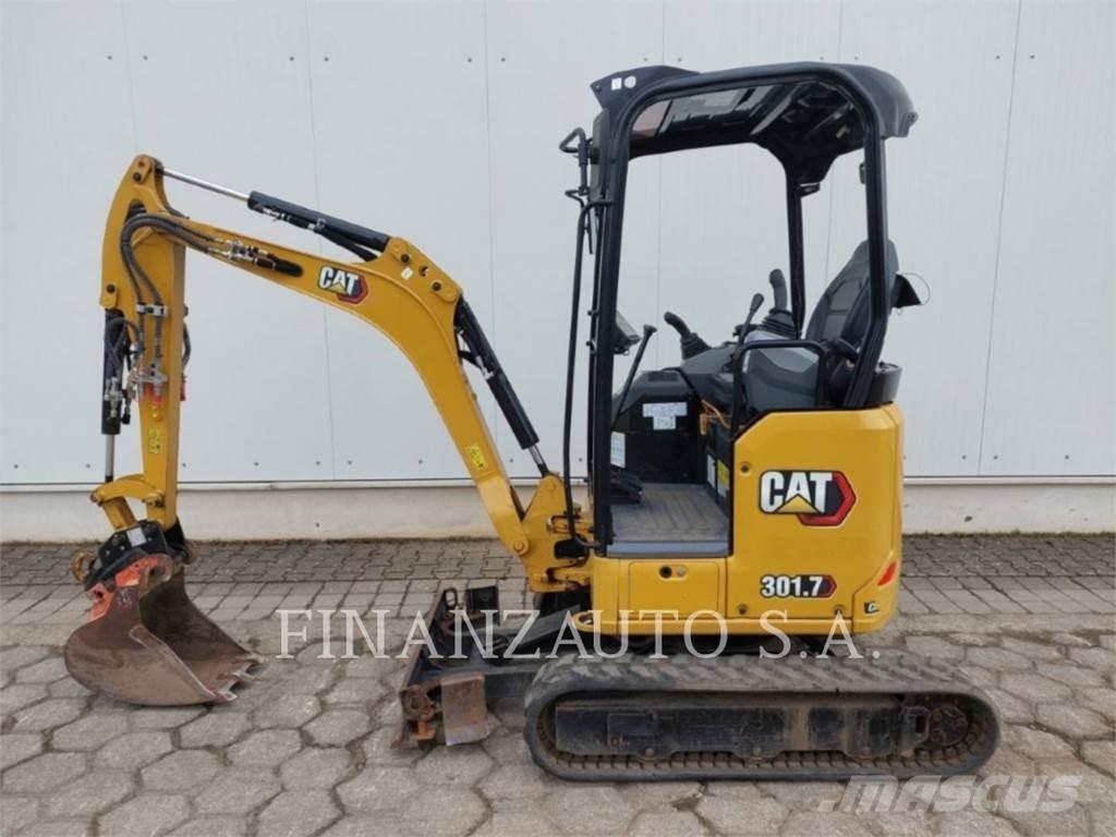 CAT 301.7D حفارات زحافة