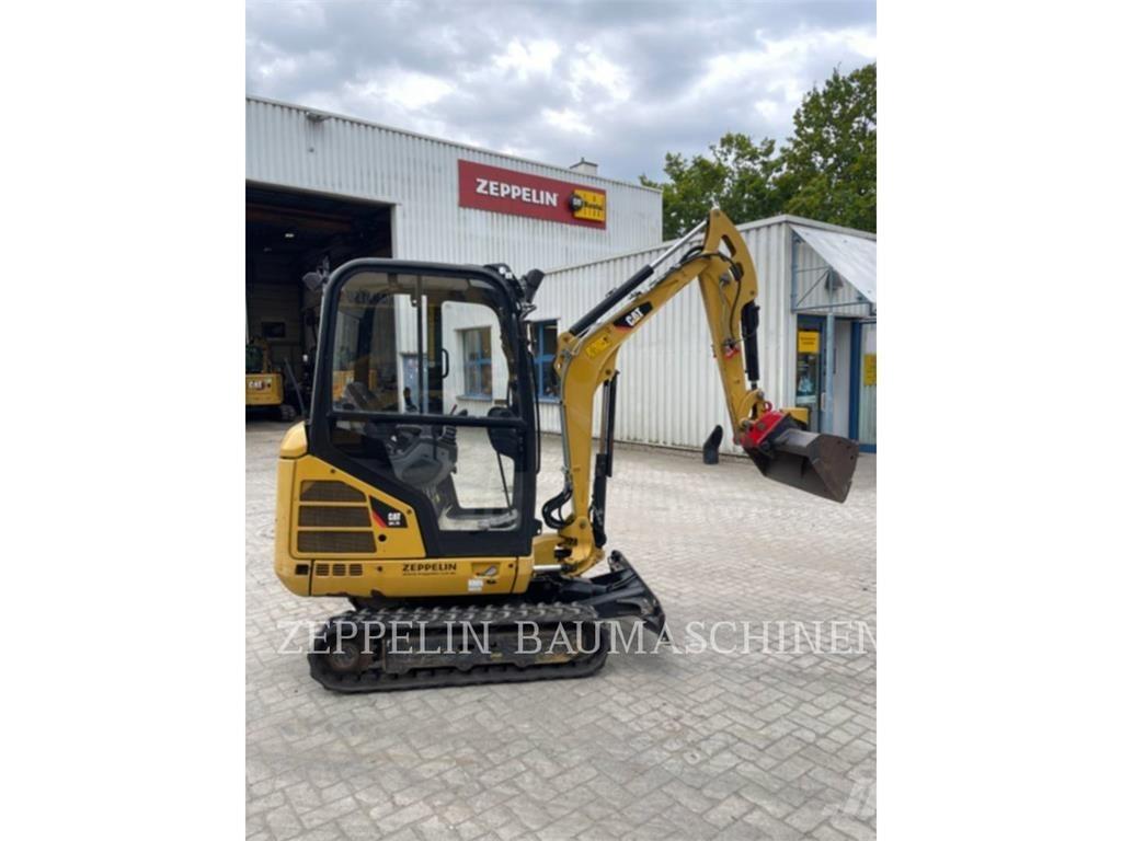 CAT 301.7D حفارات زحافة