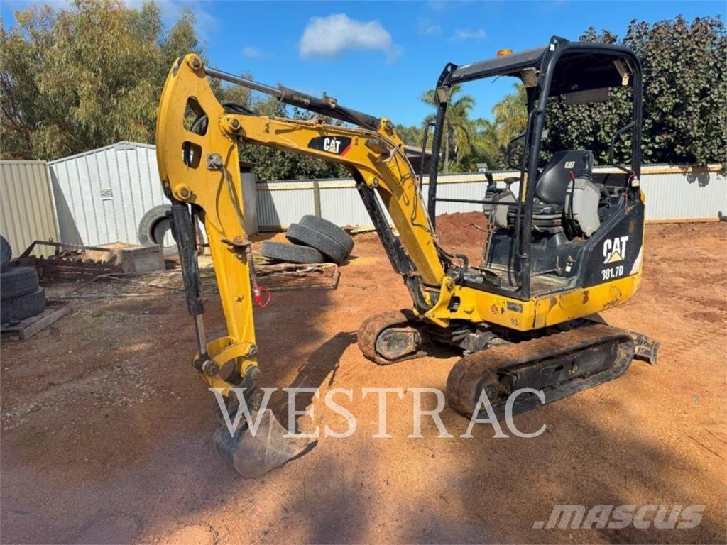CAT 301.7D حفارات زحافة