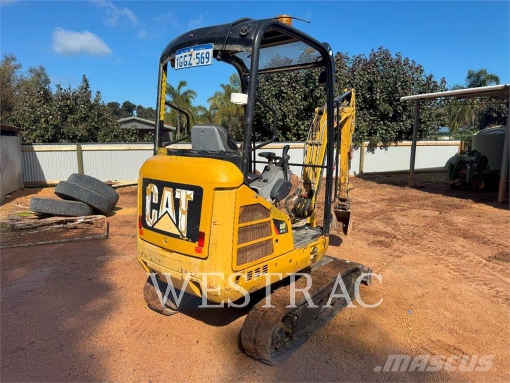 CAT 301.7D حفارات زحافة