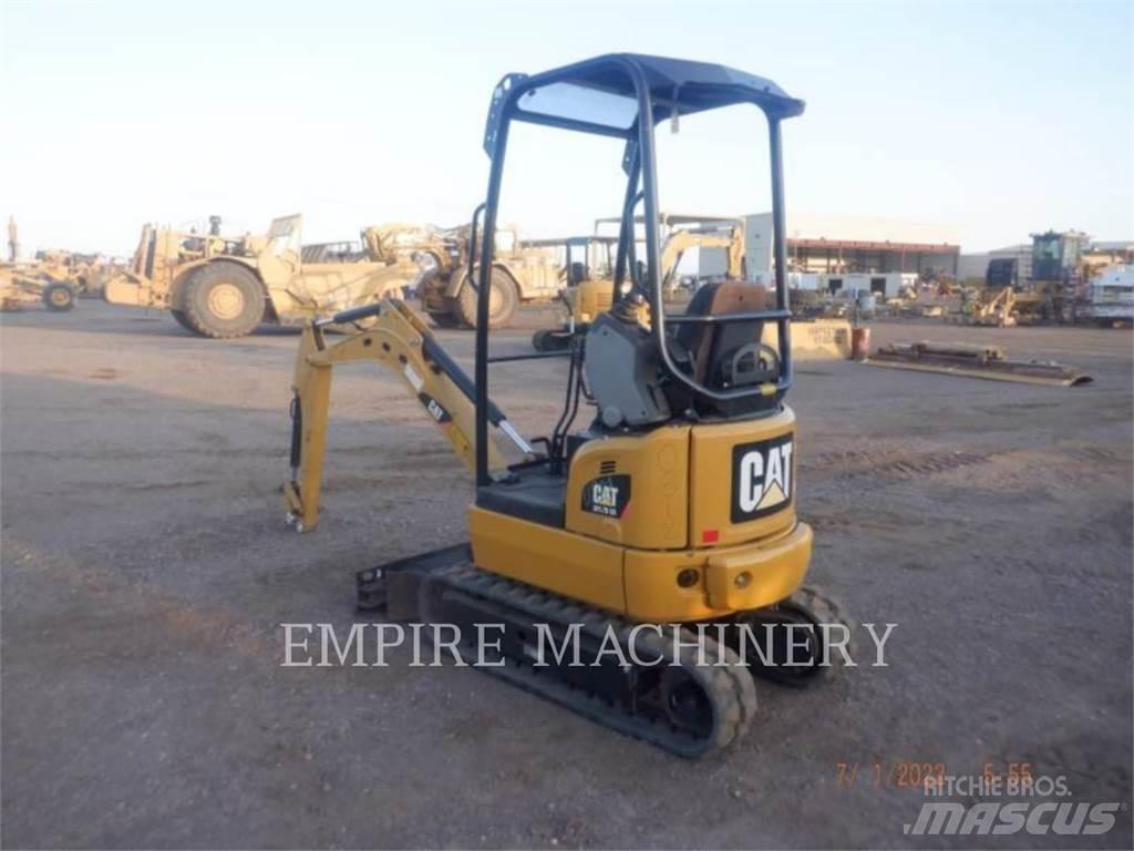 CAT 301.7D CR حفارات زحافة