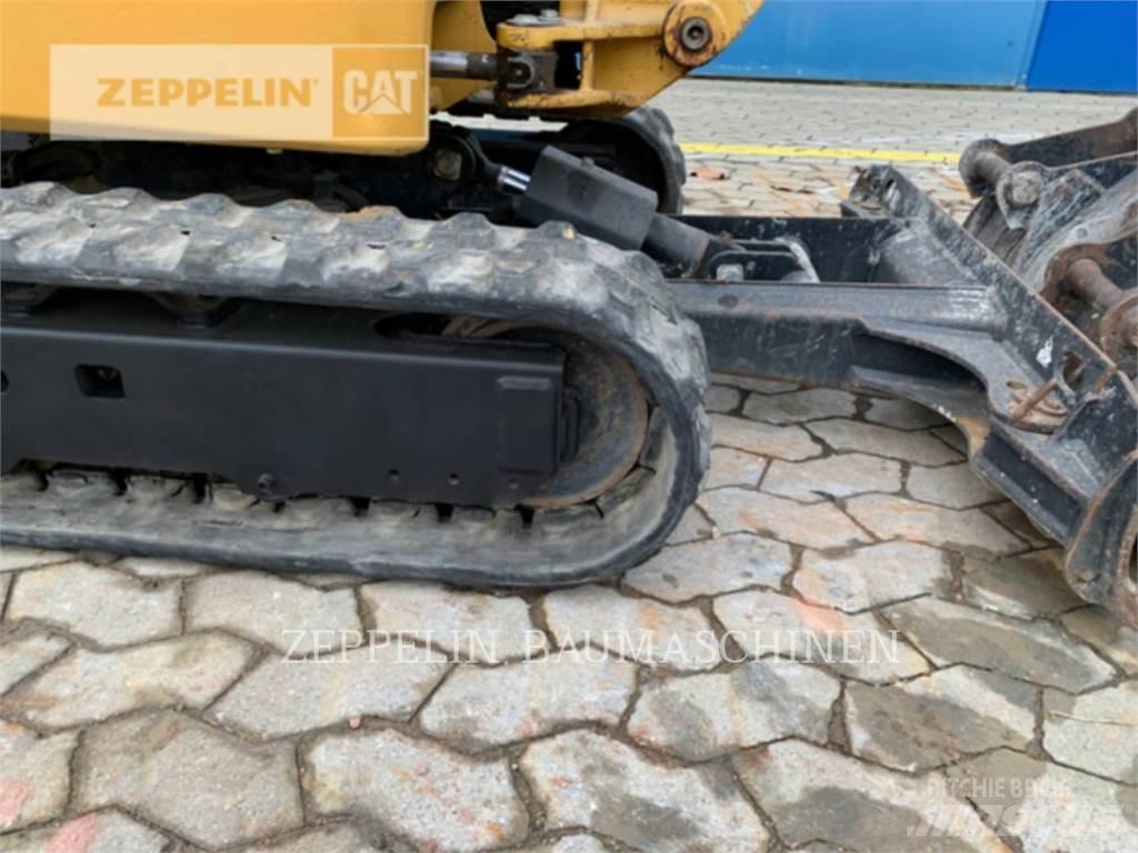 CAT 301.7DCR حفارات زحافة