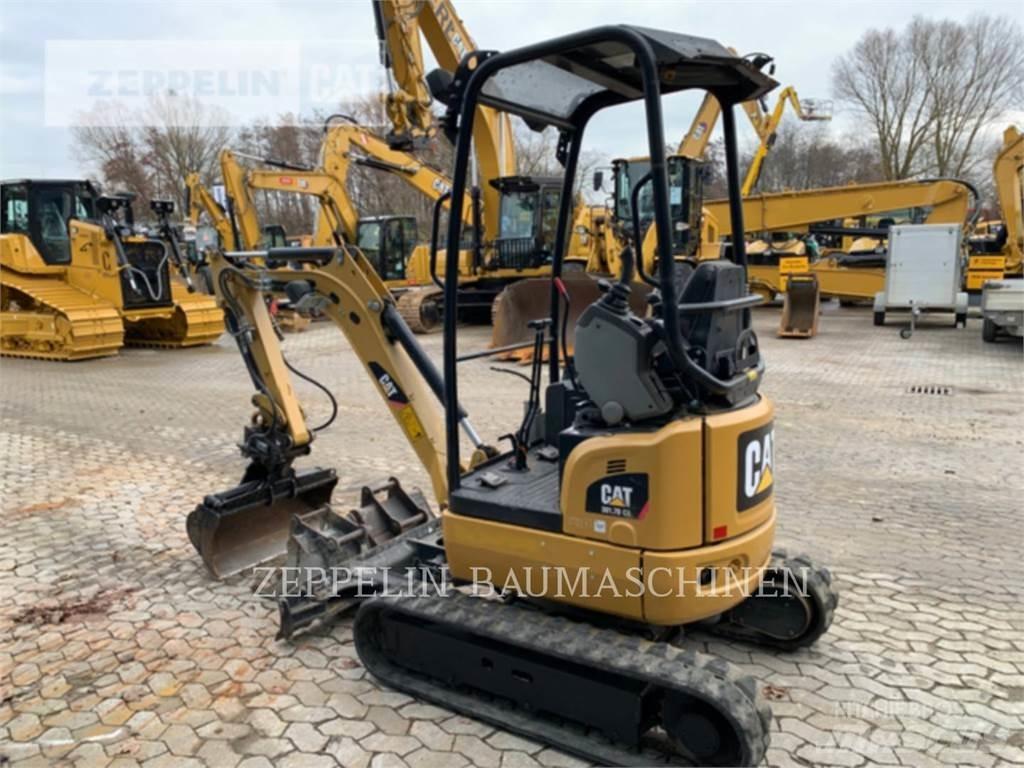CAT 301.7DCR حفارات زحافة
