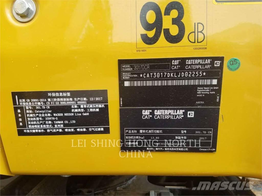 CAT 301.7DCR حفارات زحافة
