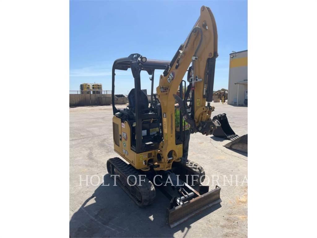 CAT 301.8 حفارات زحافة