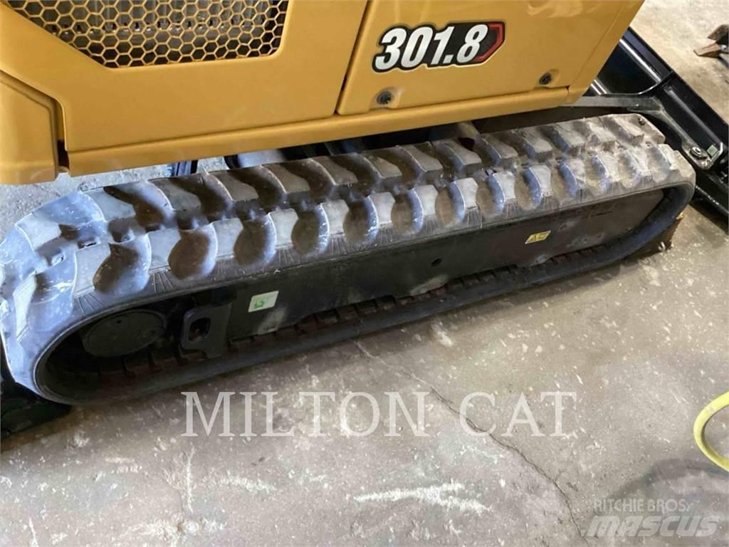 CAT 301.8 حفارات زحافة