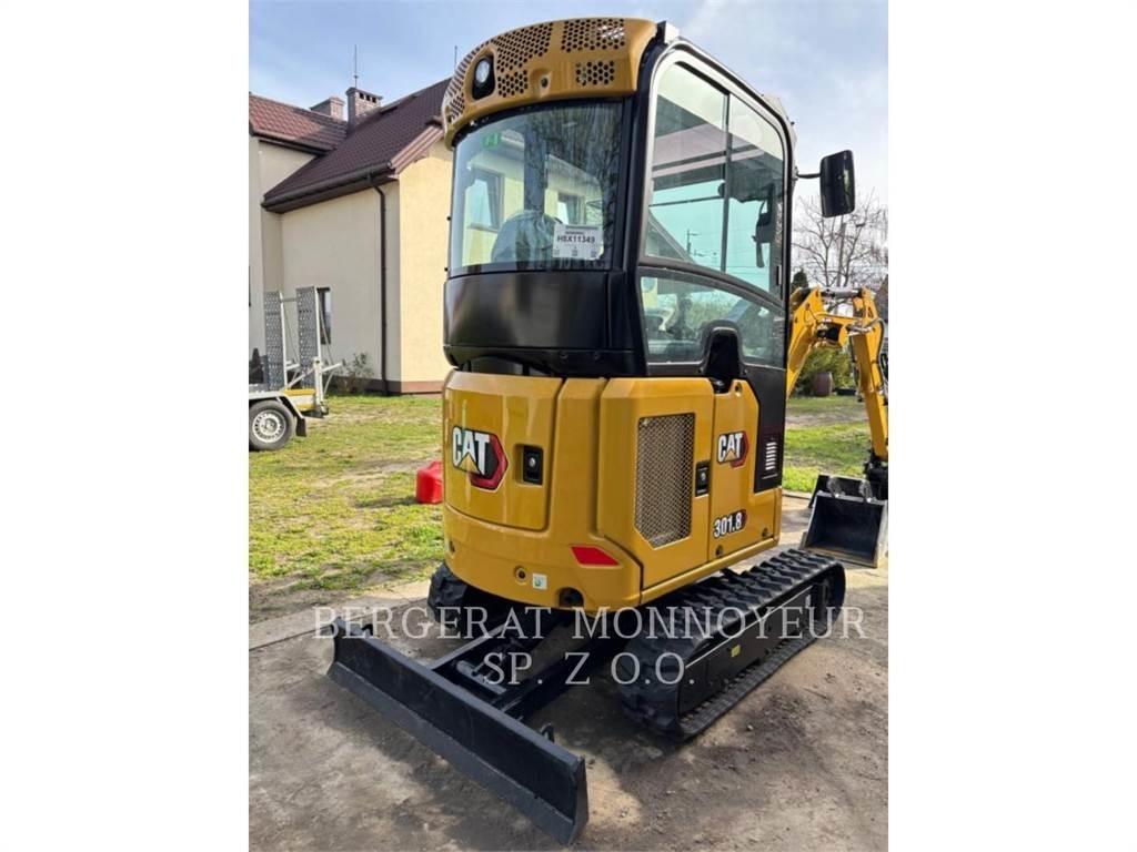 CAT 301.8 حفارات زحافة