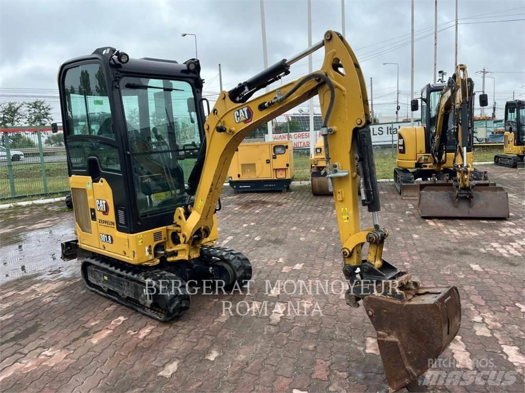 CAT 301.8-05 حفارات زحافة