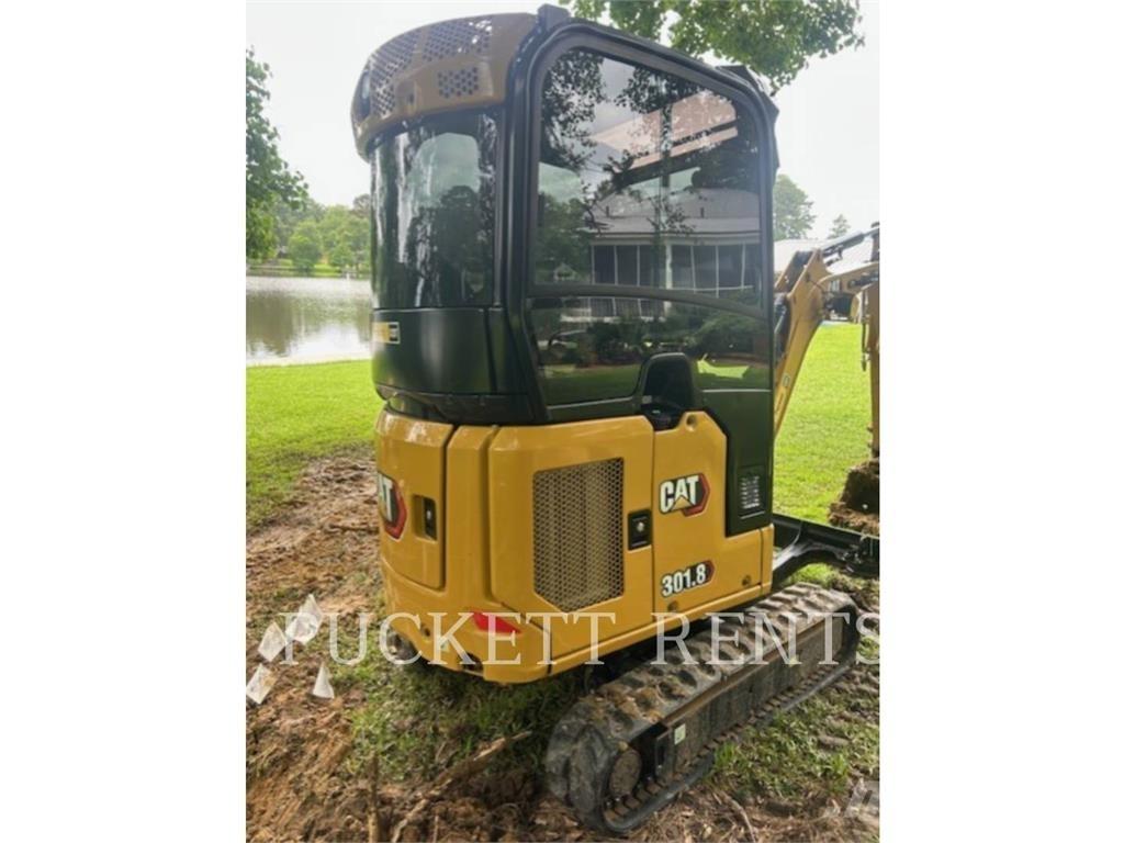 CAT 301.8-05 حفارات زحافة