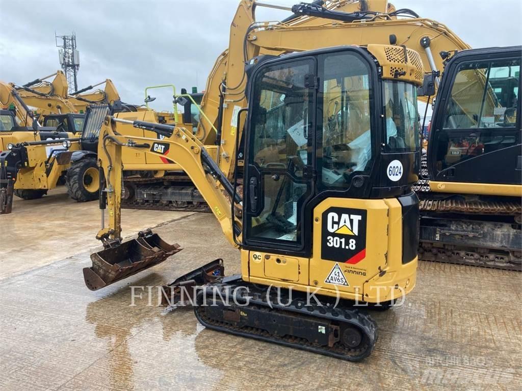 CAT 301.8-05A حفارات زحافة