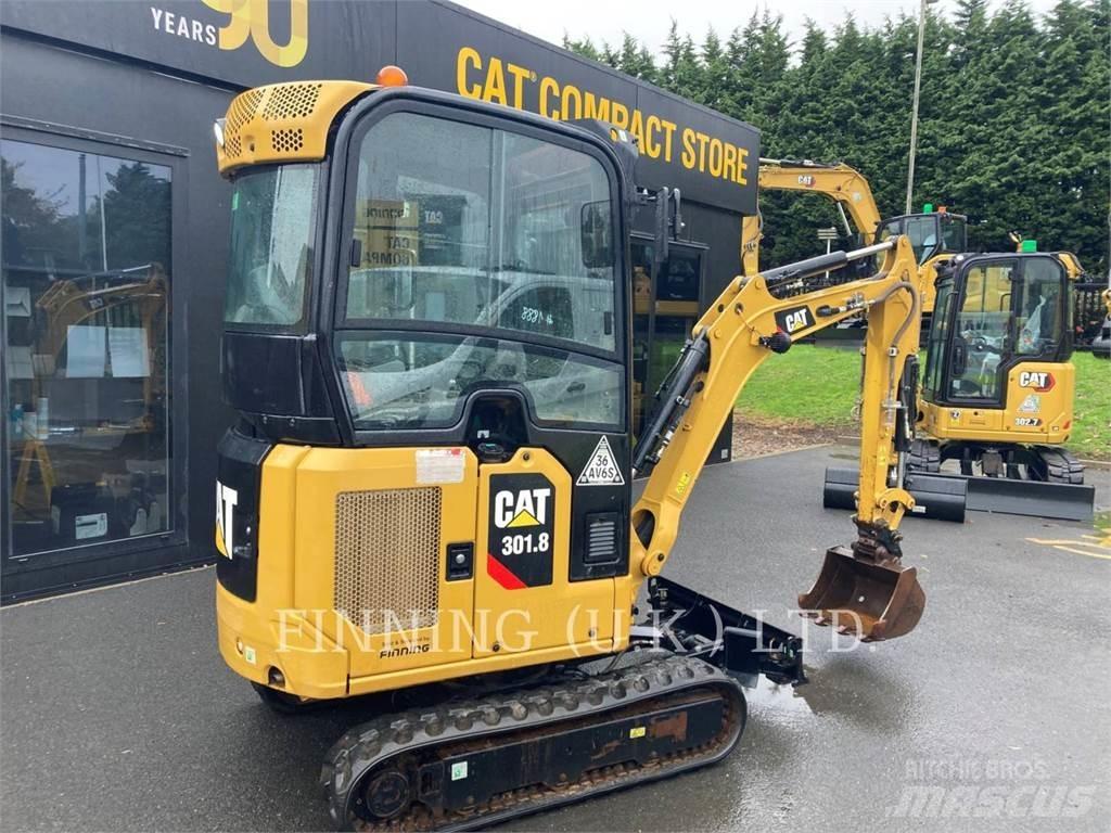 CAT 301.8-05A حفارات زحافة