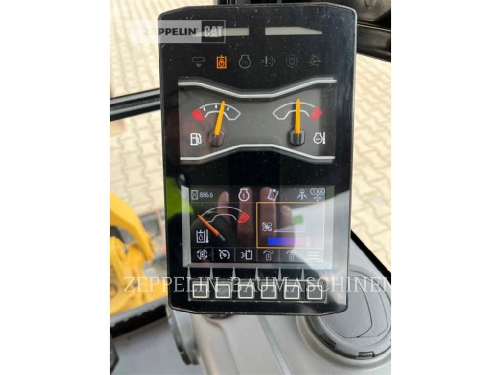 CAT 301.8-05A حفارات زحافة