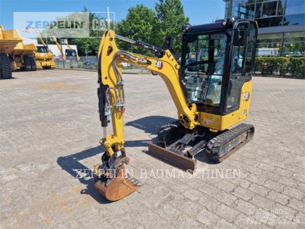 CAT 301.8-05A حفارات زحافة