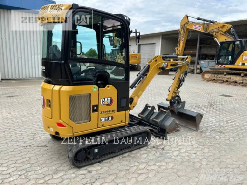 CAT 301.8-05A حفارات زحافة