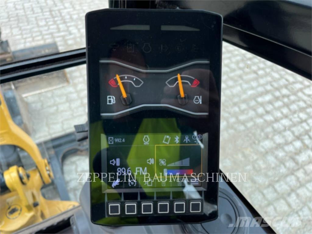 CAT 301.8-05A حفارات زحافة