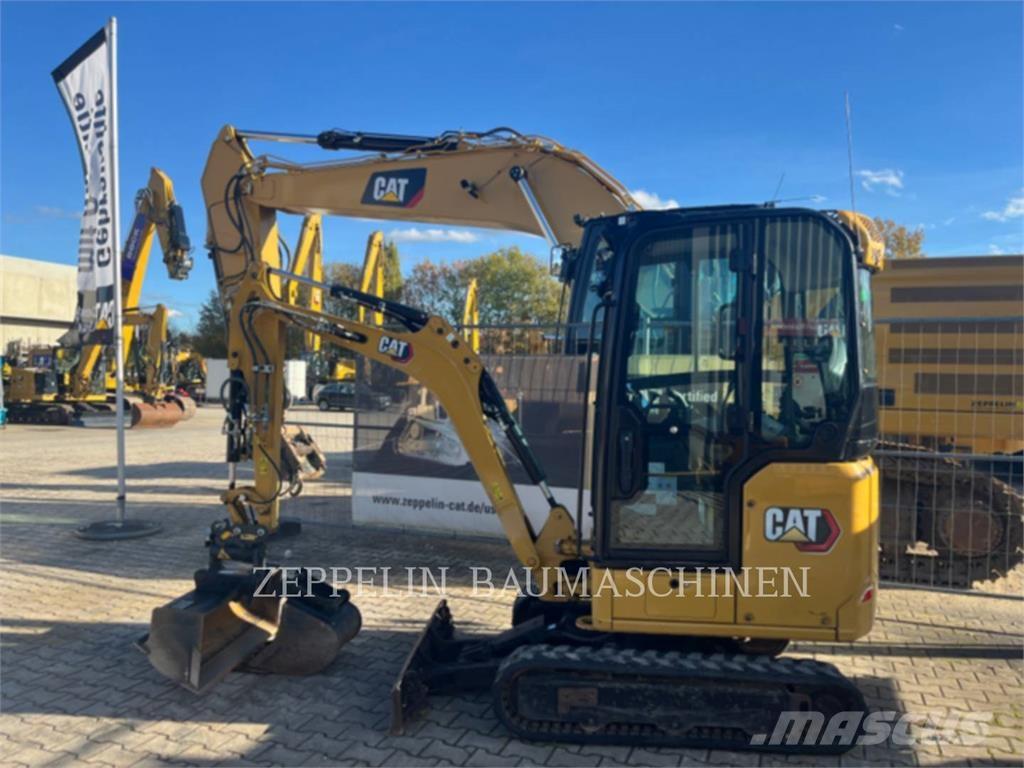 CAT 301.8-05A حفارات زحافة