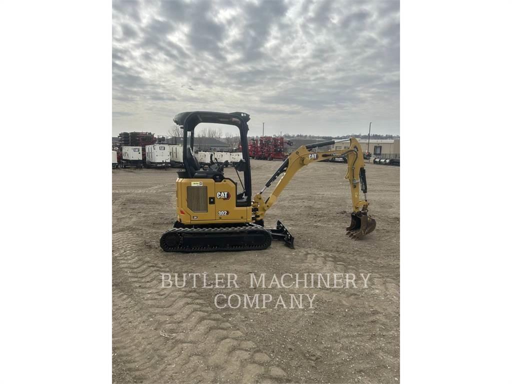 CAT 302-05A CR حفارات زحافة