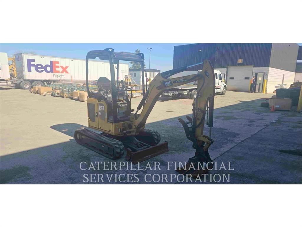 CAT 302 05A CR حفارات زحافة