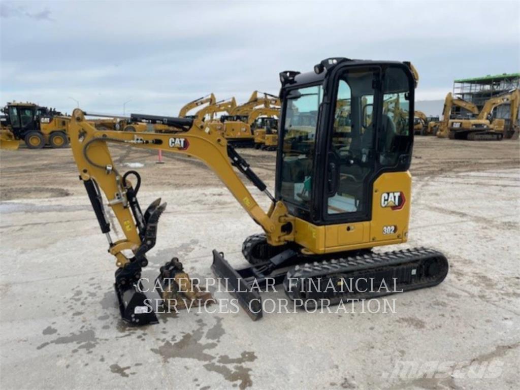 CAT 302 05A CR حفارات زحافة