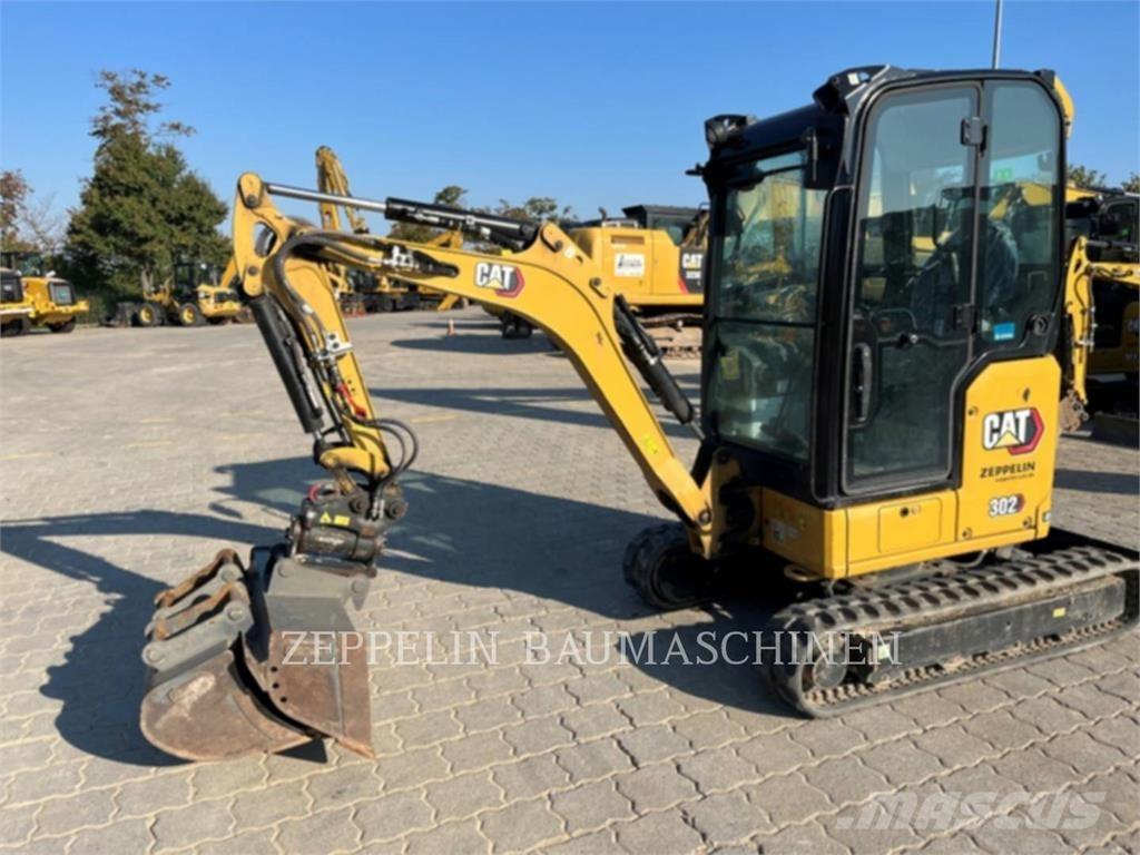 CAT 302-05A CR حفارات زحافة