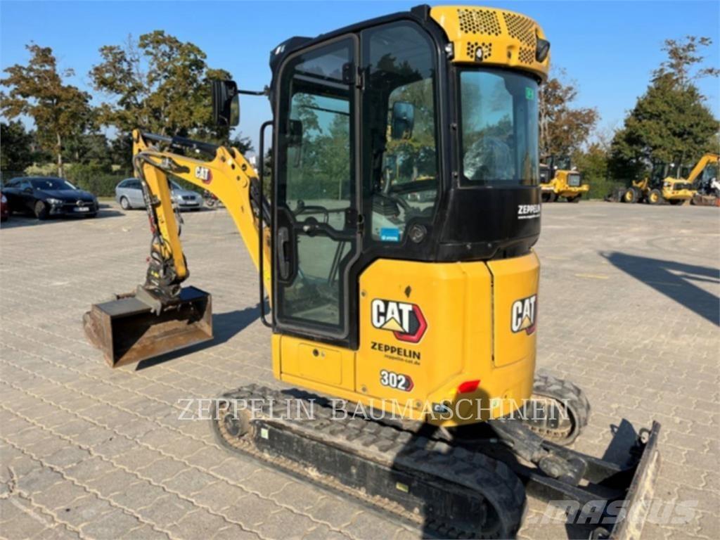 CAT 302-05A CR حفارات زحافة