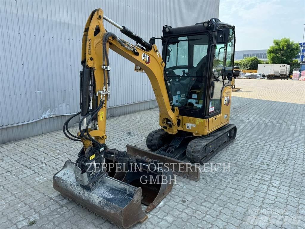 CAT 302-05CR حفارات زحافة