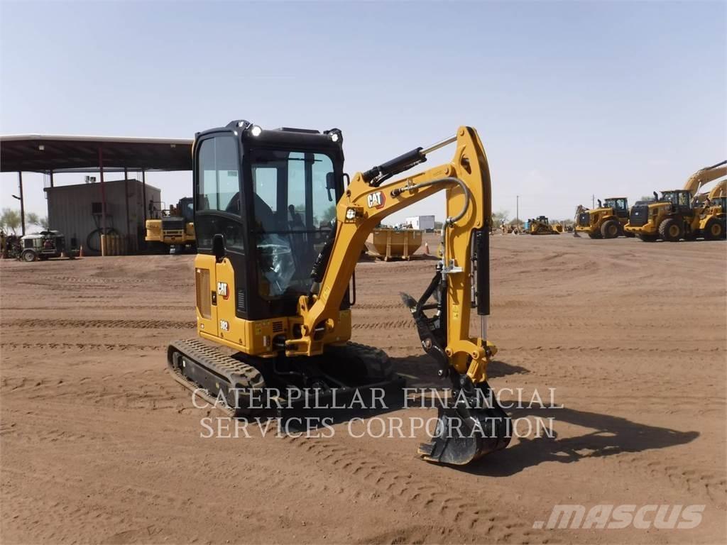 CAT 302-05CR حفارات زحافة