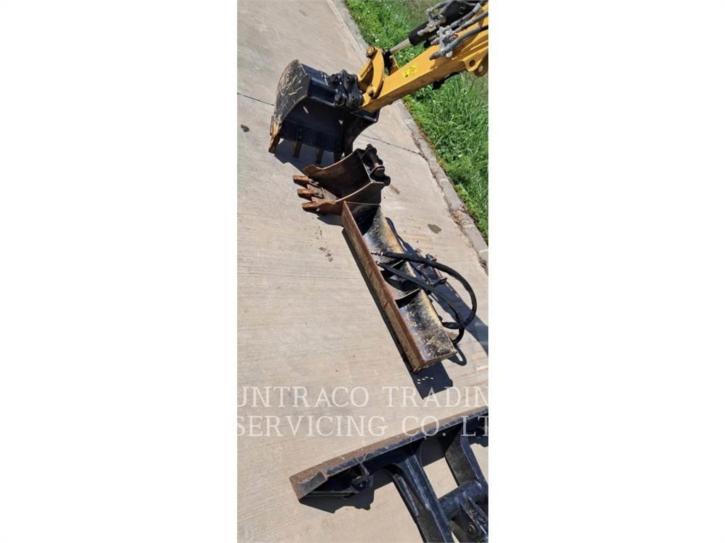 CAT 302-05CR حفارات زحافة