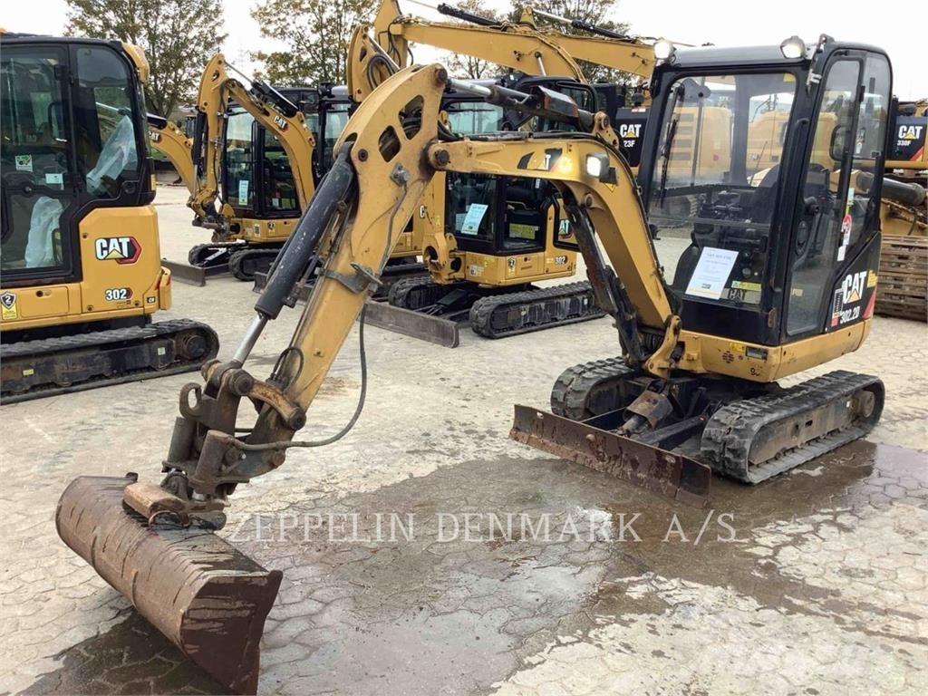 CAT 302.2D حفارات زحافة