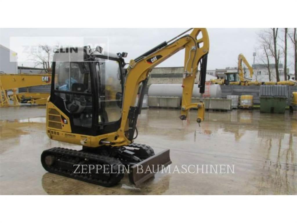 CAT 302.4D حفارات زحافة