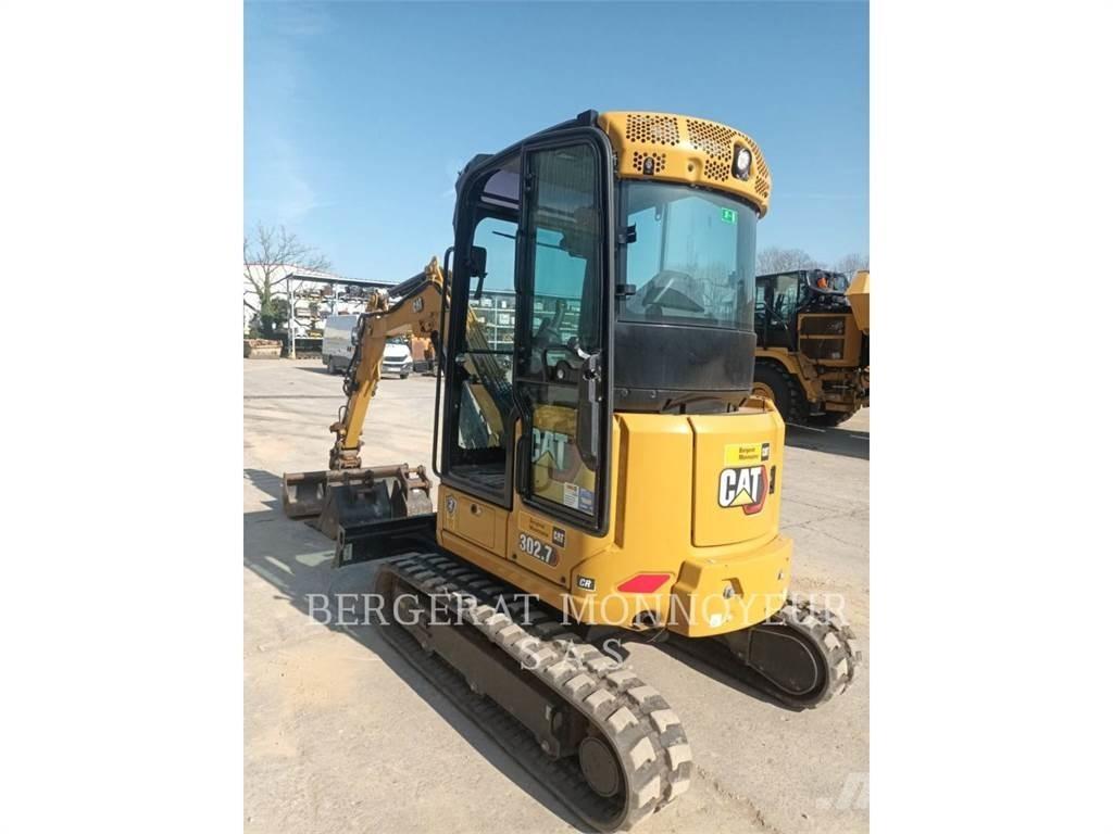 CAT 302.7 حفارات زحافة