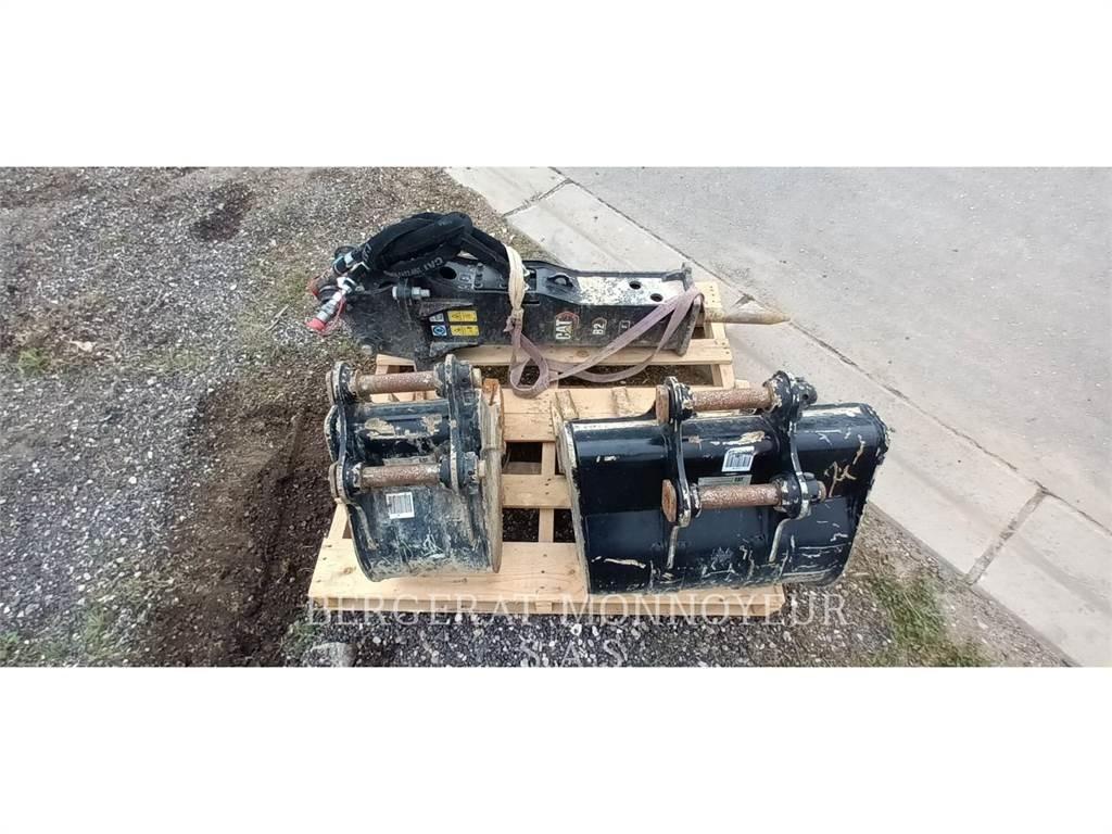 CAT 302.7 حفارات زحافة