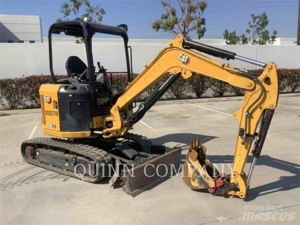 CAT 302.7 حفارات زحافة