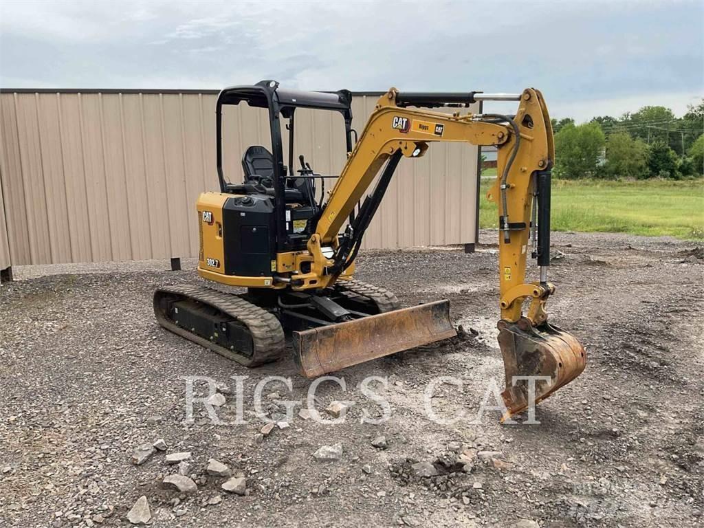 CAT 302.7 حفارات زحافة