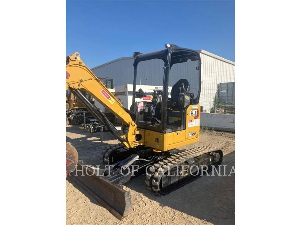 CAT 302.7 حفارات زحافة